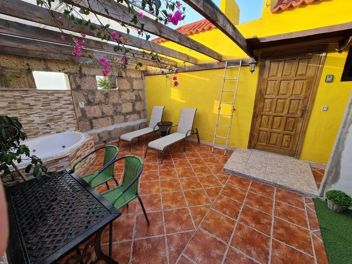 Villa Impeccable 2-Bed House in Guia de Isora Exterior foto