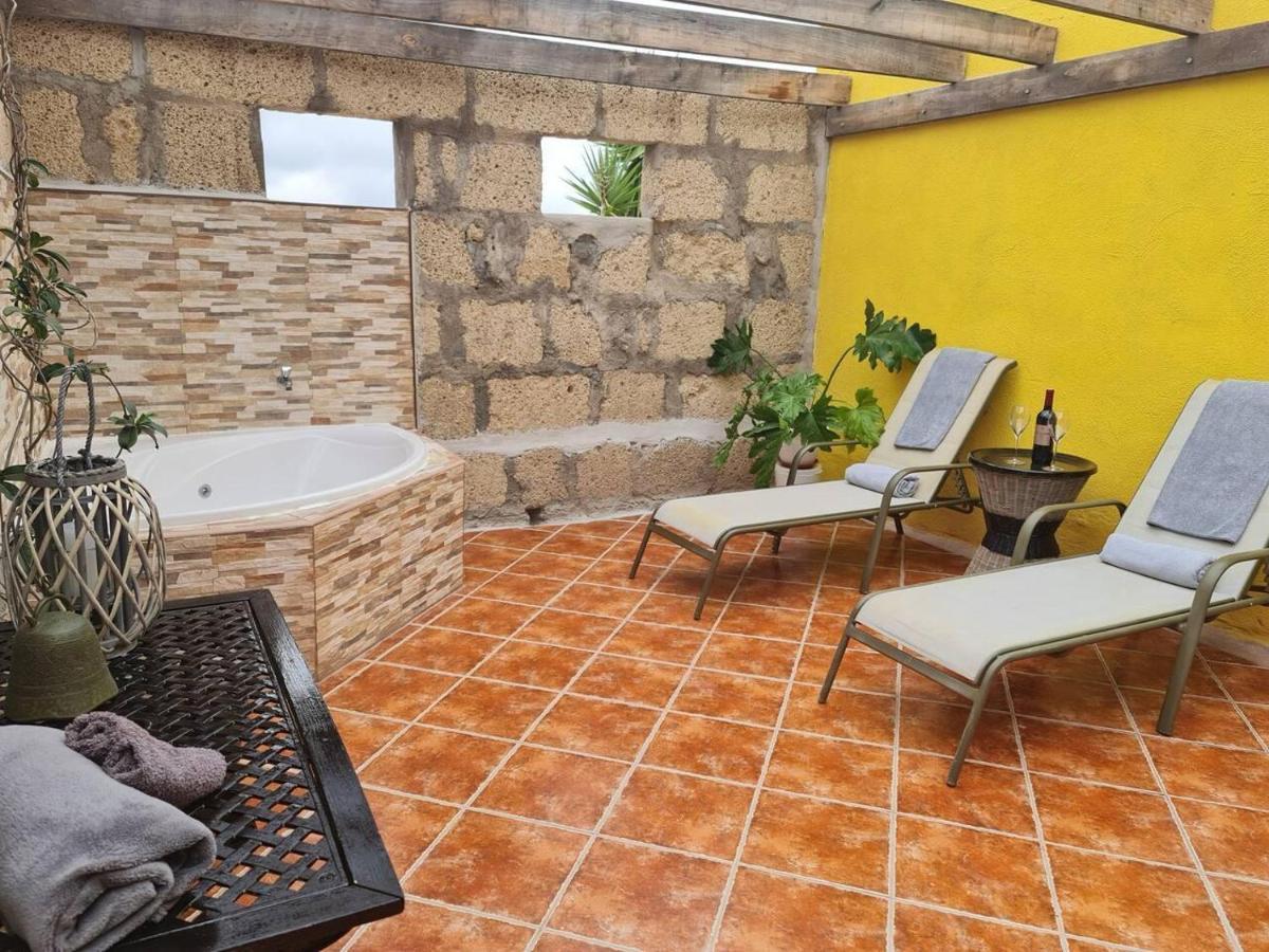 Villa Impeccable 2-Bed House in Guia de Isora Exterior foto