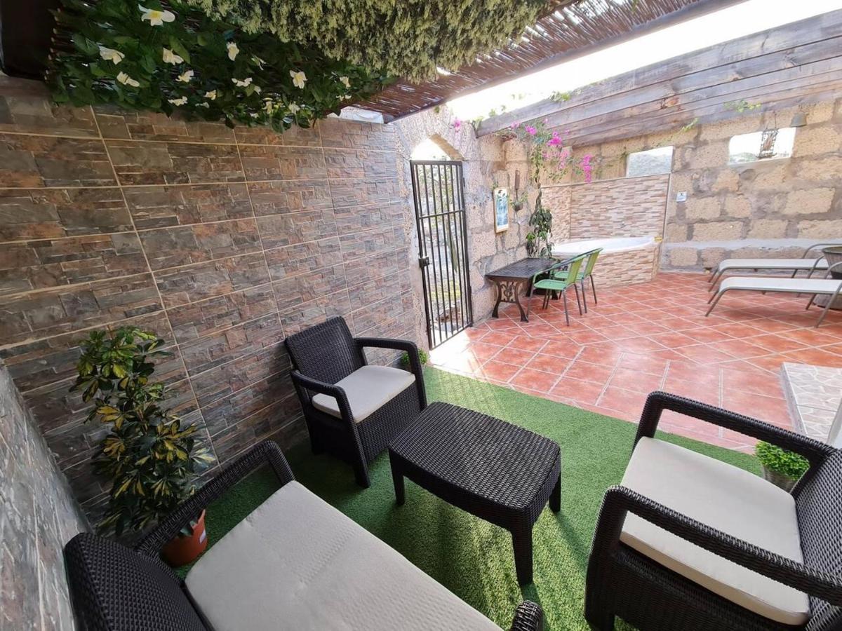 Villa Impeccable 2-Bed House in Guia de Isora Exterior foto
